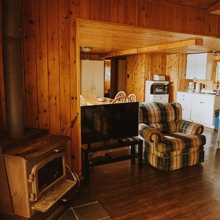 Lang Lake Resort Espanola Eksteriør bilde