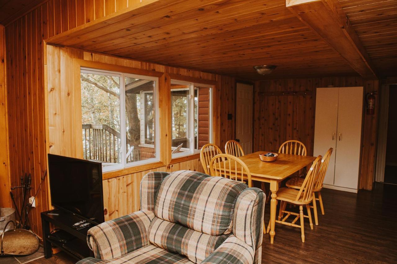 Lang Lake Resort Espanola Eksteriør bilde
