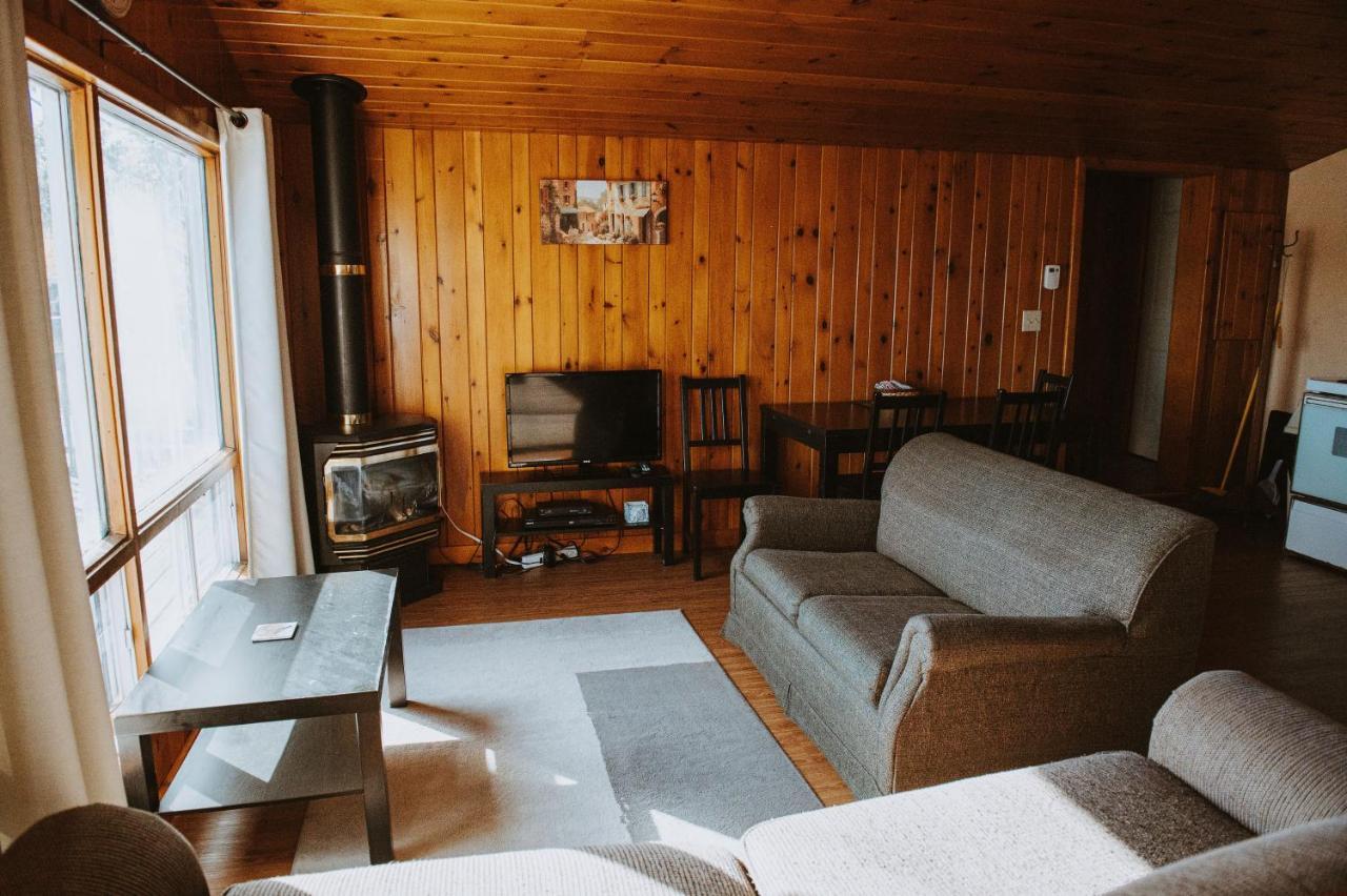 Lang Lake Resort Espanola Eksteriør bilde